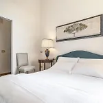 Porta Tufi Luxury Apartment With Private Parking!